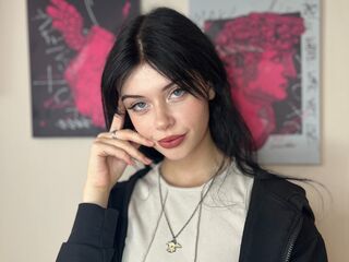 MildredFollin's Live cam tips and shows Profile Image